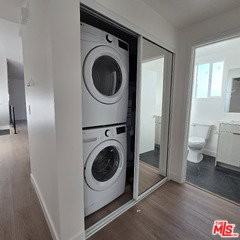 10829 Peach Grove St #1 - Photo 5 of 8
