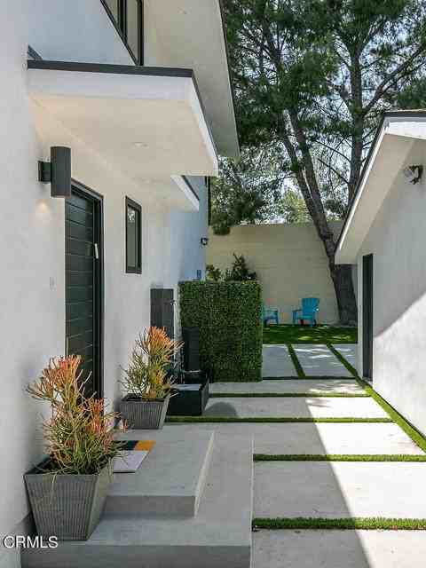2149 Estes Rd - Photo 2 of 8