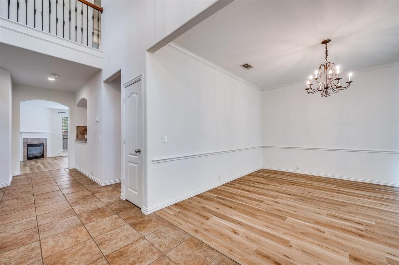 10909 Prescott Dr - Photo 4 of 38