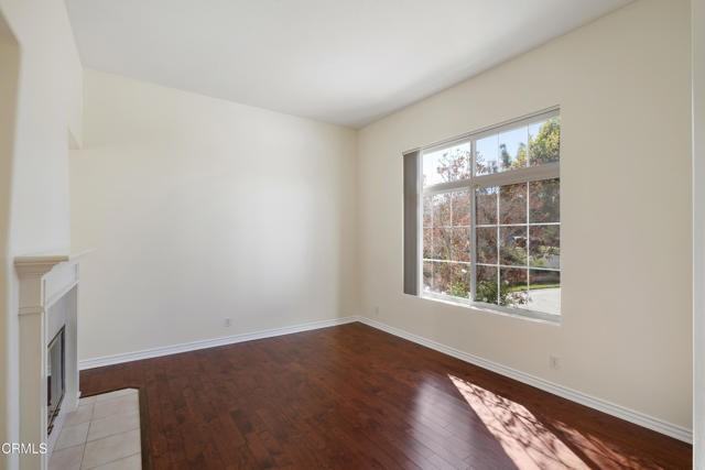 721 W Owen Ct - Photo 3 of 8