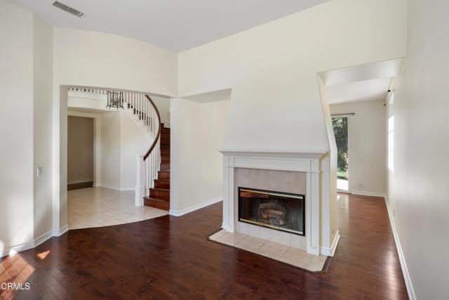 721 W Owen Ct - Photo 4 of 8