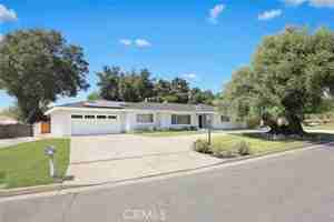 featured image of 117 Catherine Park Dr