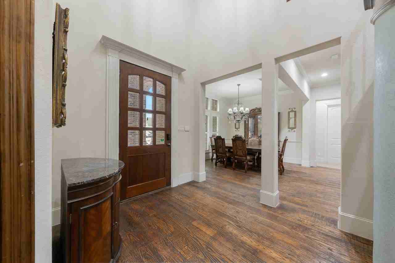 109 Meadowlands Dr - Photo 4 of 40