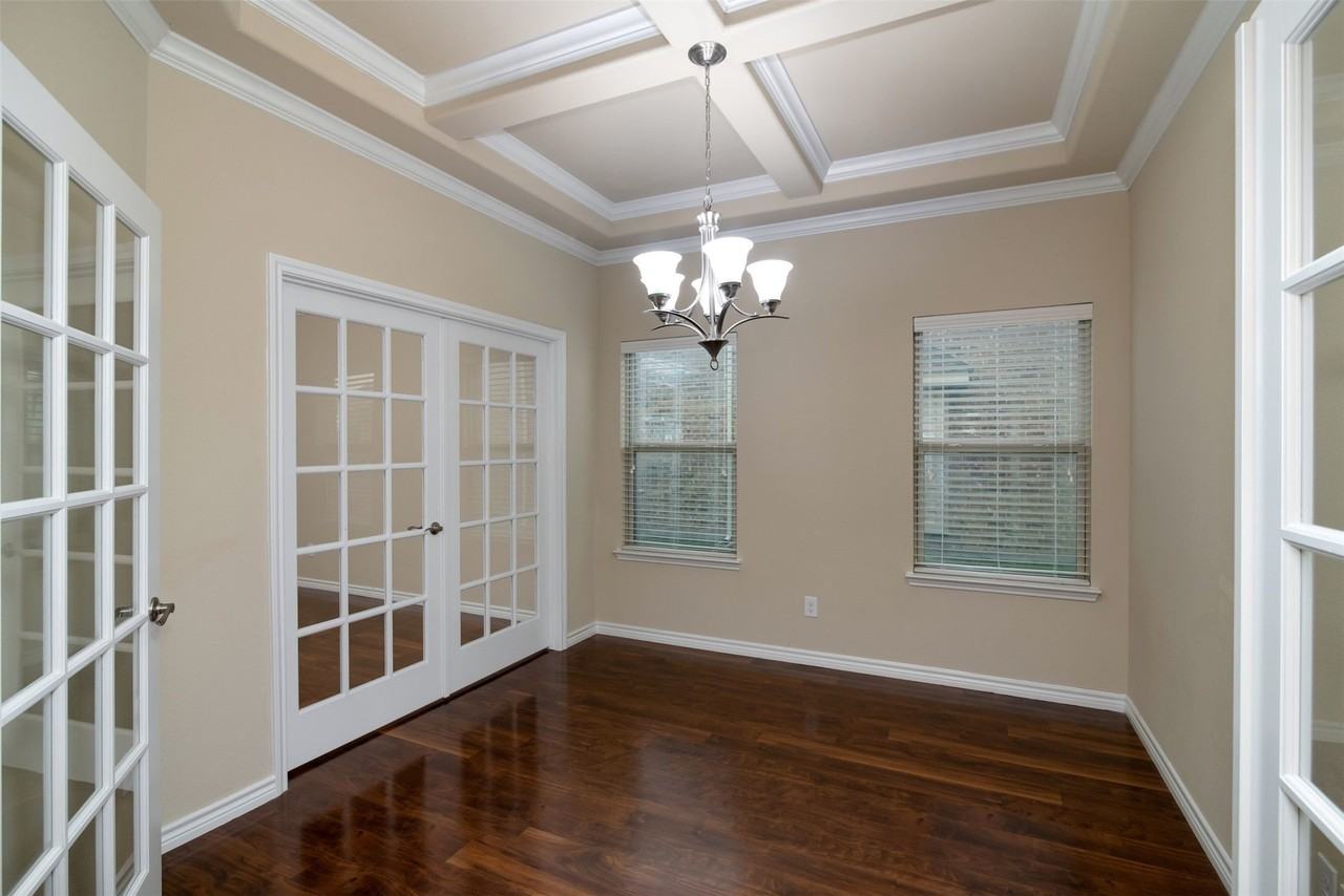 129 Griffin Ave - Photo 7 of 27