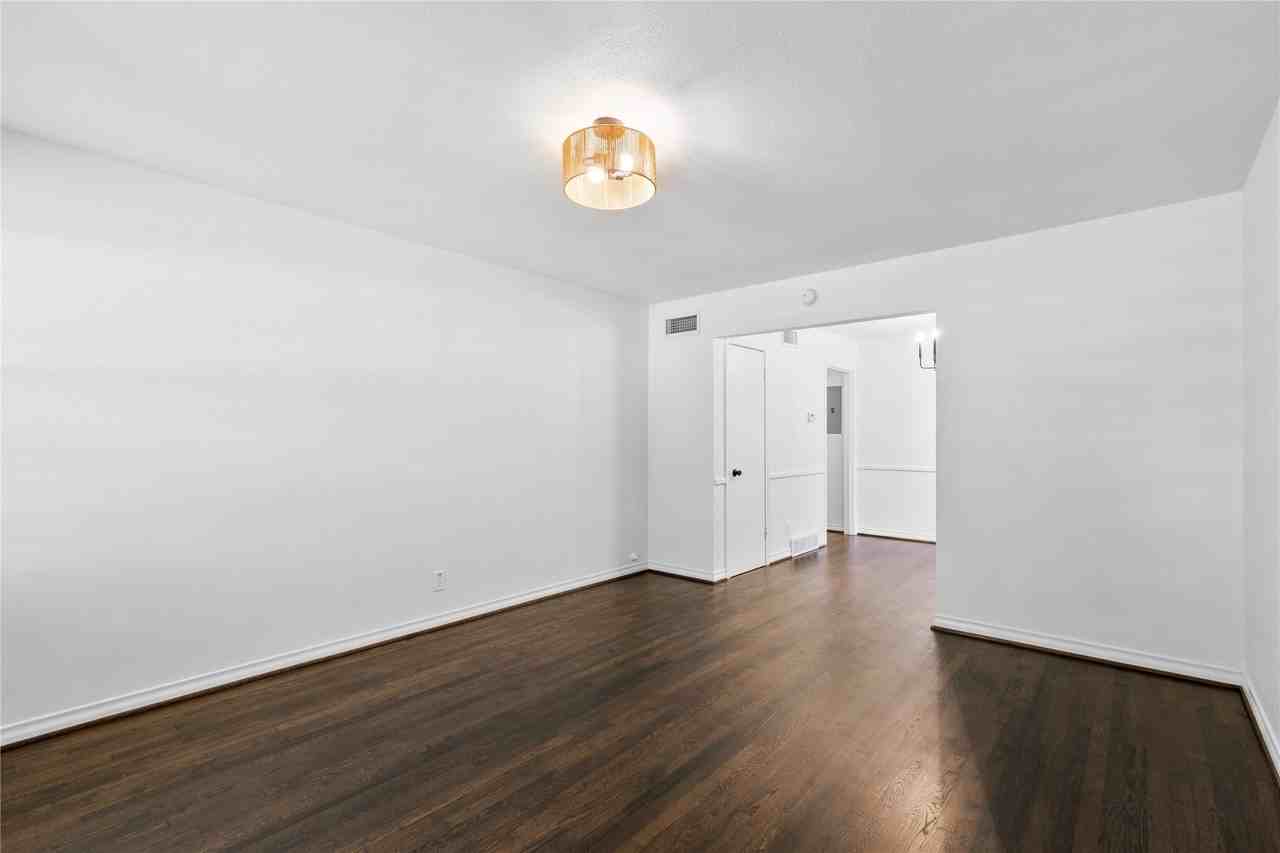 1804 Mariposa Dr - Photo 7 of 36