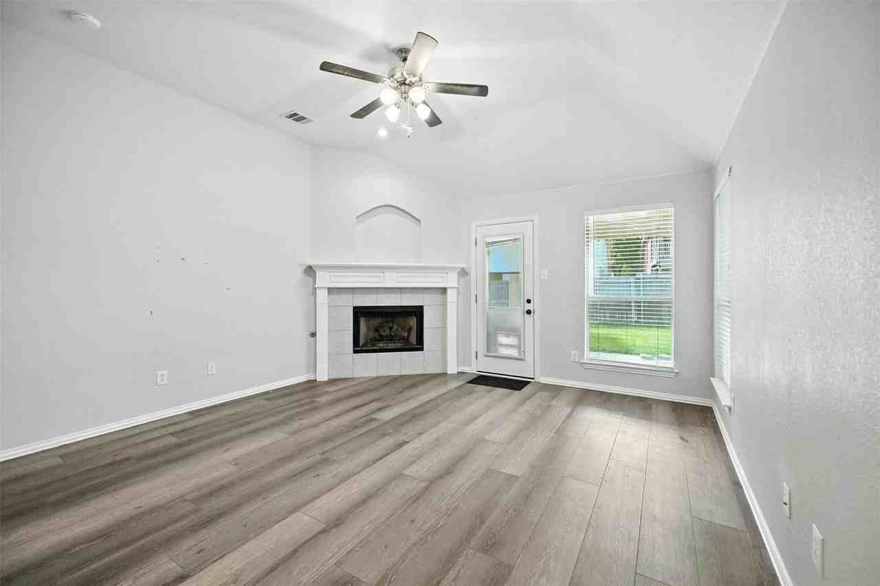 11744 Ficus Dr - Photo 7 of 18