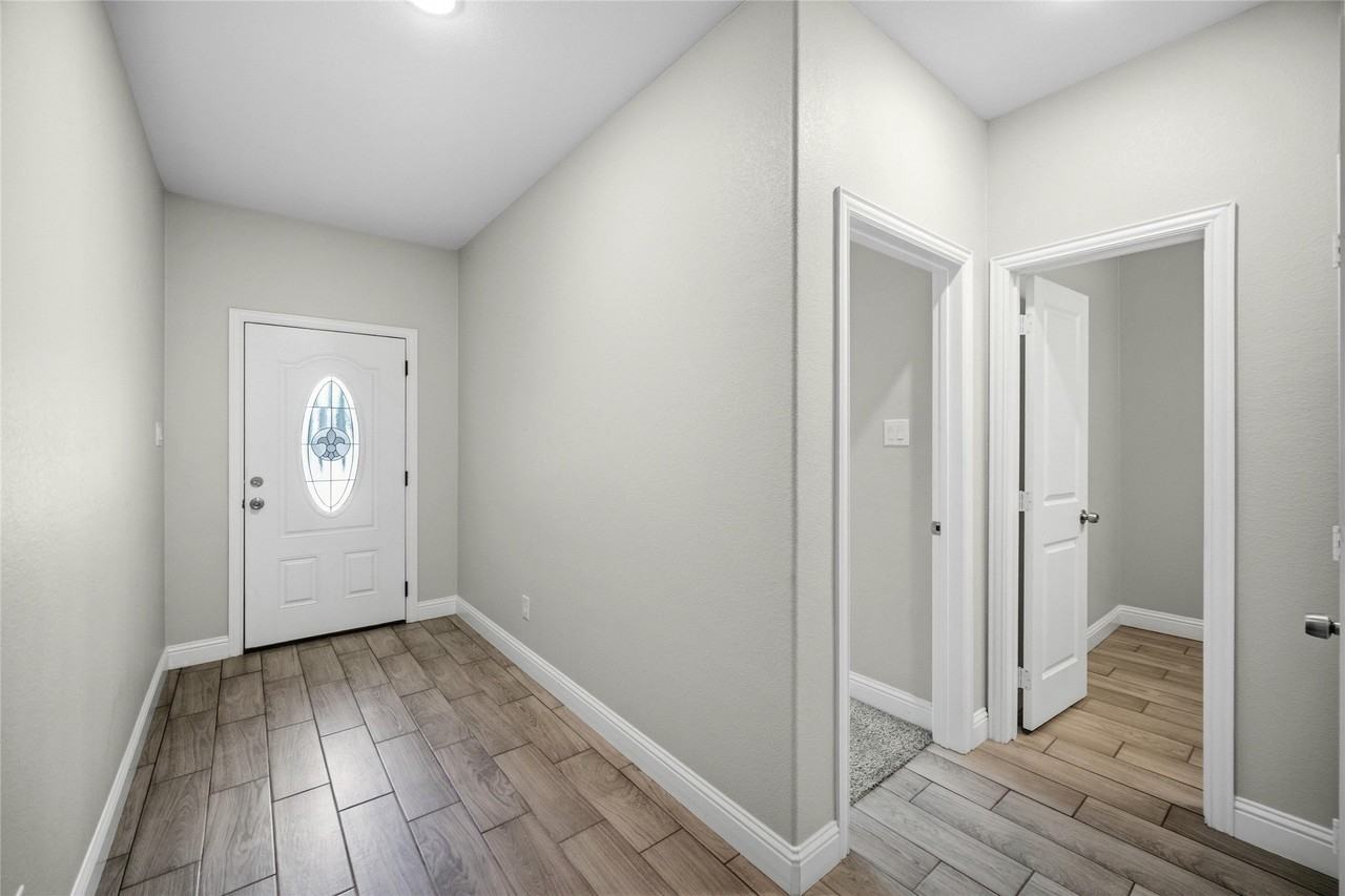 2125 Beaumont St - Photo 5 of 33