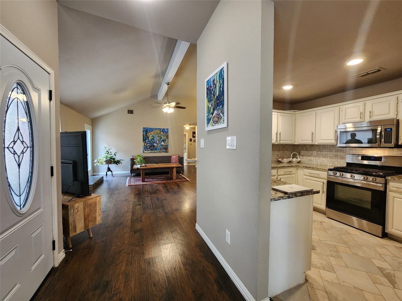 1320 Sheila Dr - Photo 5 of 25