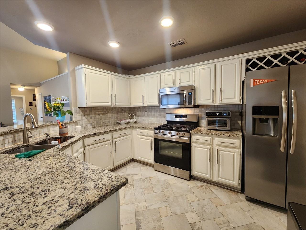 1320 Sheila Dr - Photo 6 of 25
