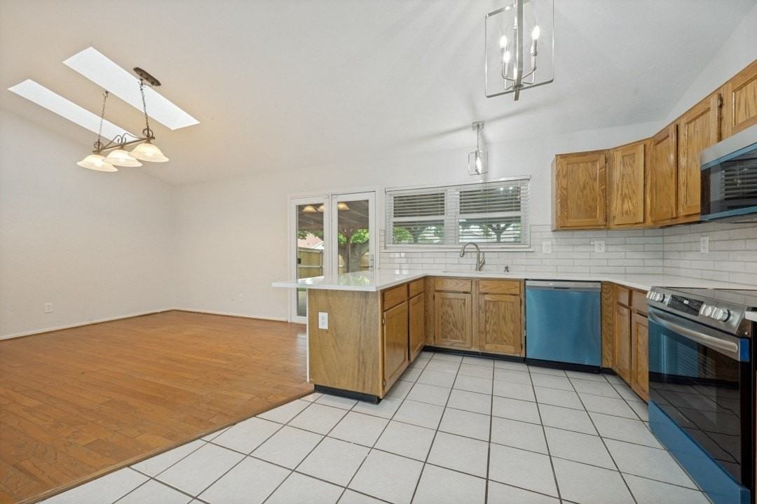 4128 Liverpool Dr - Photo 3 of 12