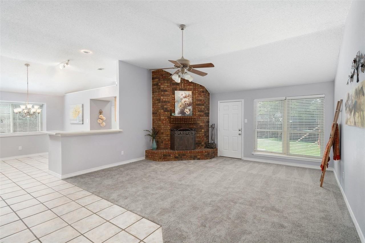 1533 Springaire Ln - Photo 2 of 15