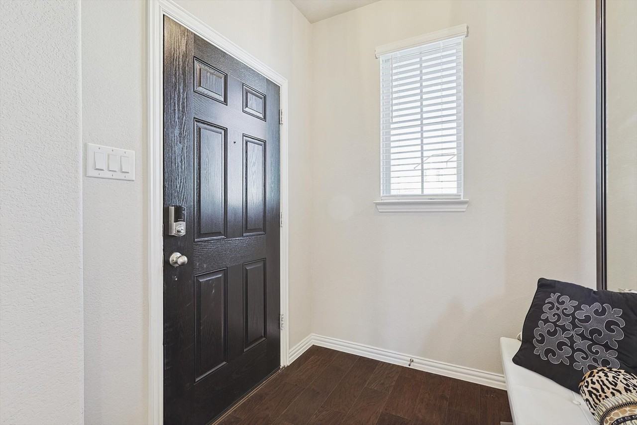 1276 Western Yarrow Ave - Photo 4 of 40