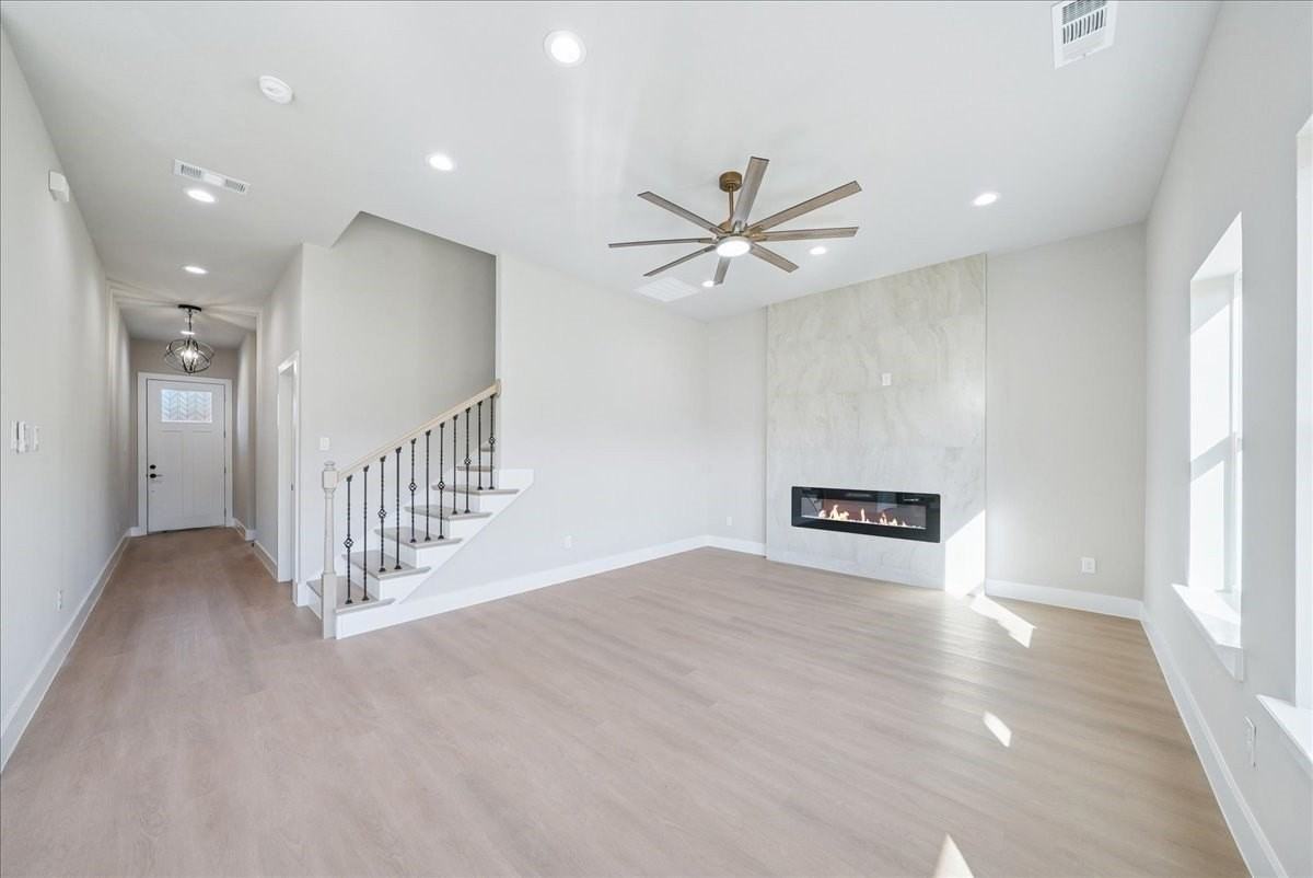 113 Church St - Photo 6 of 27