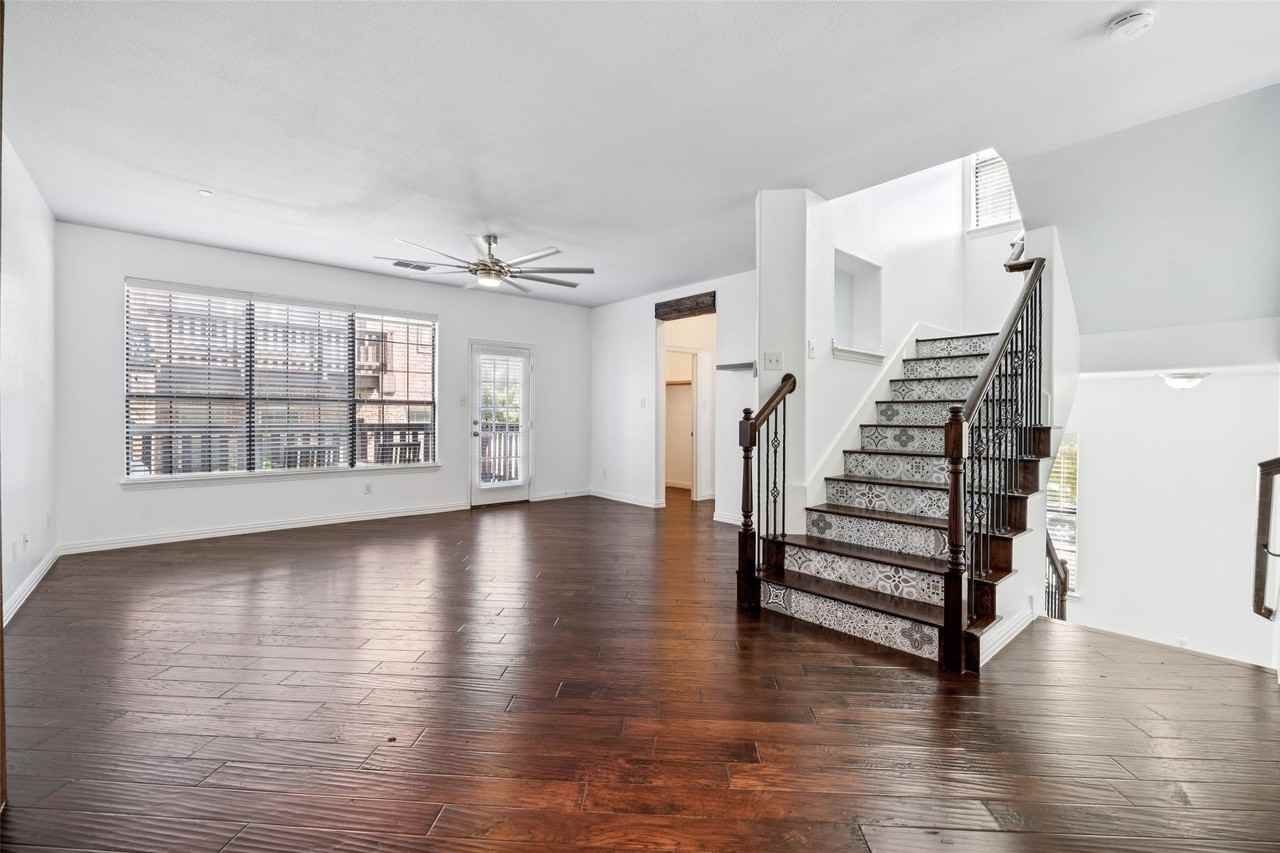 1503 Biltmore Ln - Photo 6 of 33