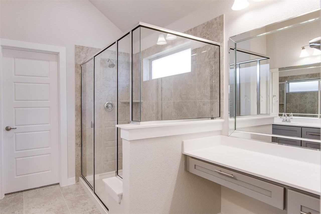 12376 Iveson Dr - Photo 6 of 28