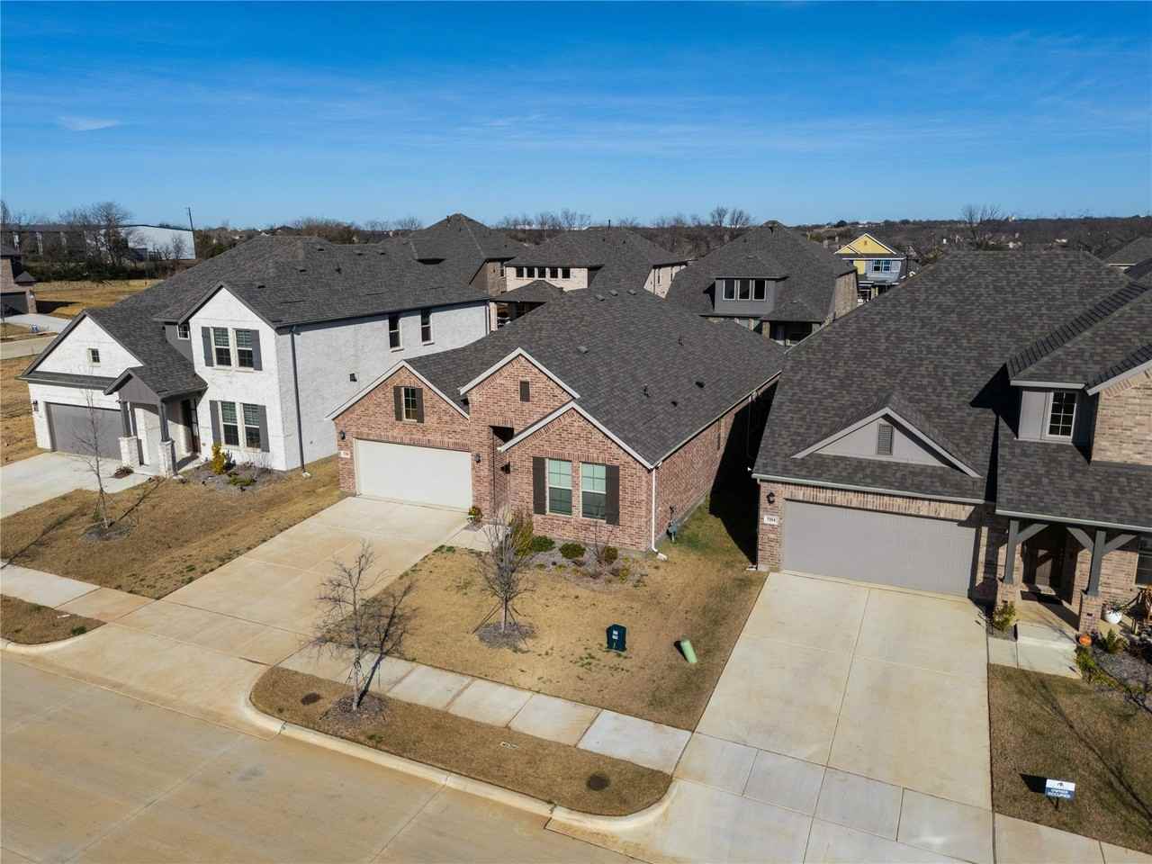 5200 Woodway Dr - Photo 2 of 22