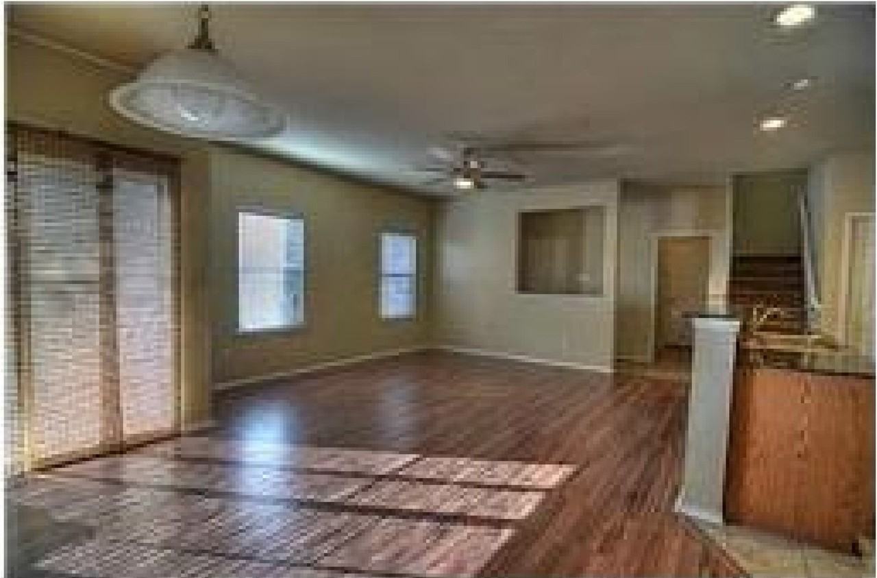 6216 Texana Way - Photo 4 of 20