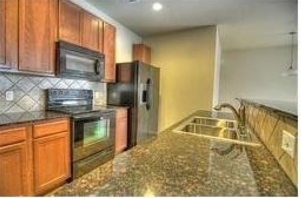 6216 Texana Way - Photo 7 of 20