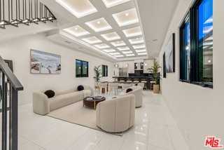 9511 National Blvd - Photo 4 of 8