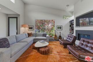 12706 Stanwood Dr - Photo 2 of 8