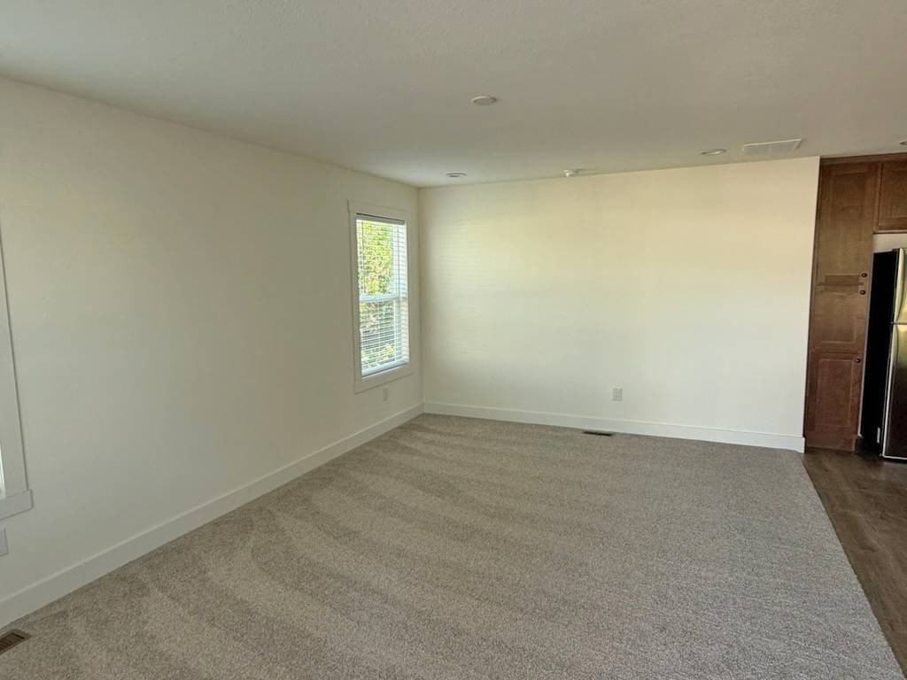359 Lemon Dr #17 - Photo 3 of 14