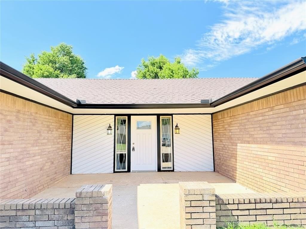 121 W Vail Dr - Photo 2 of 24