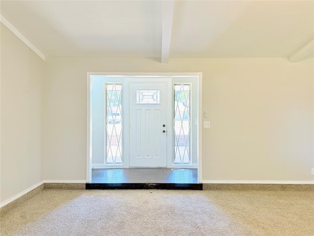 121 W Vail Dr - Photo 3 of 24
