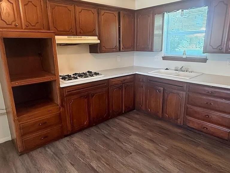 1344 Sw 62nd St - Photo 2 of 12
