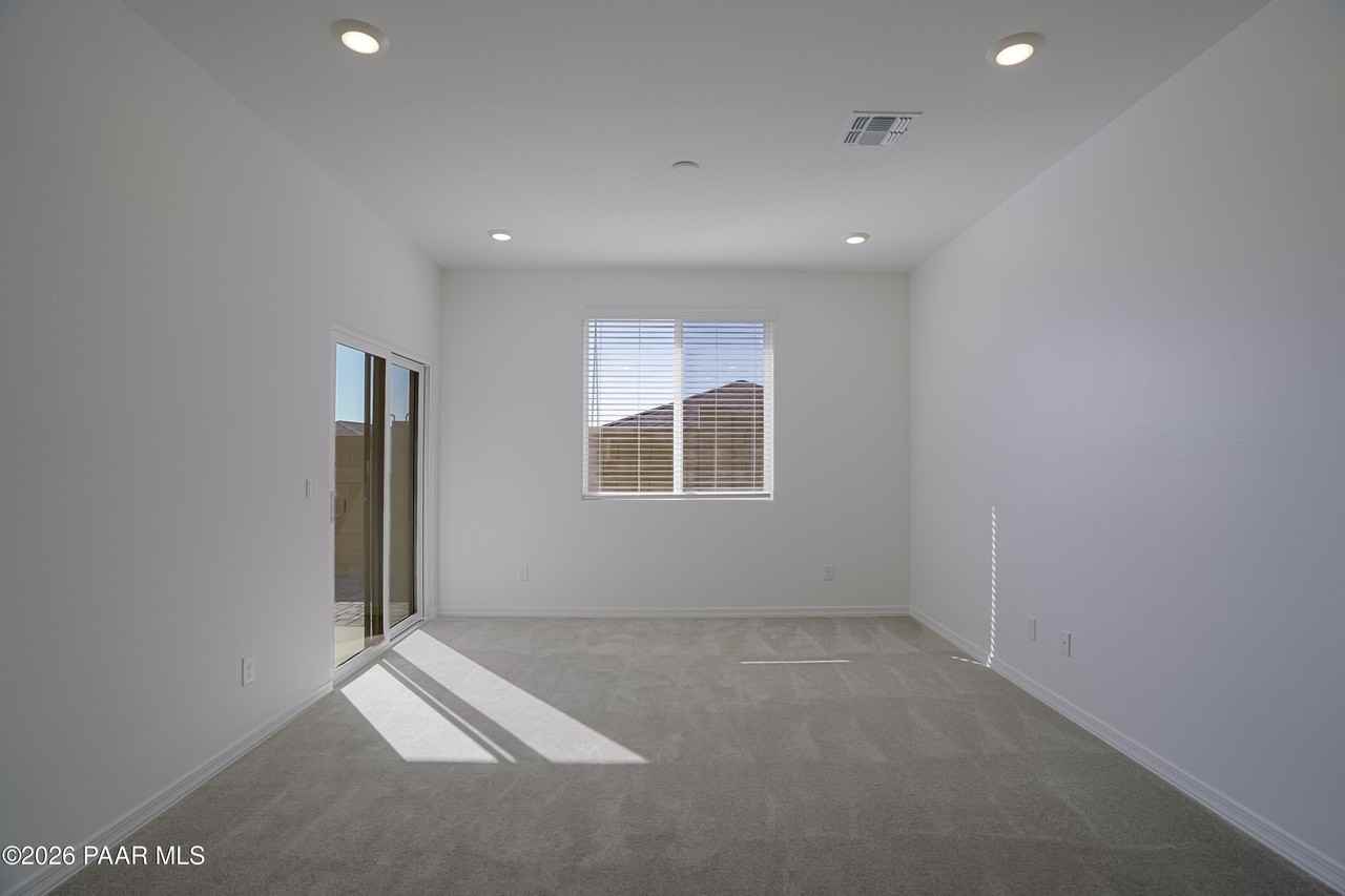 1275 Leo Ln - Photo 7 of 22