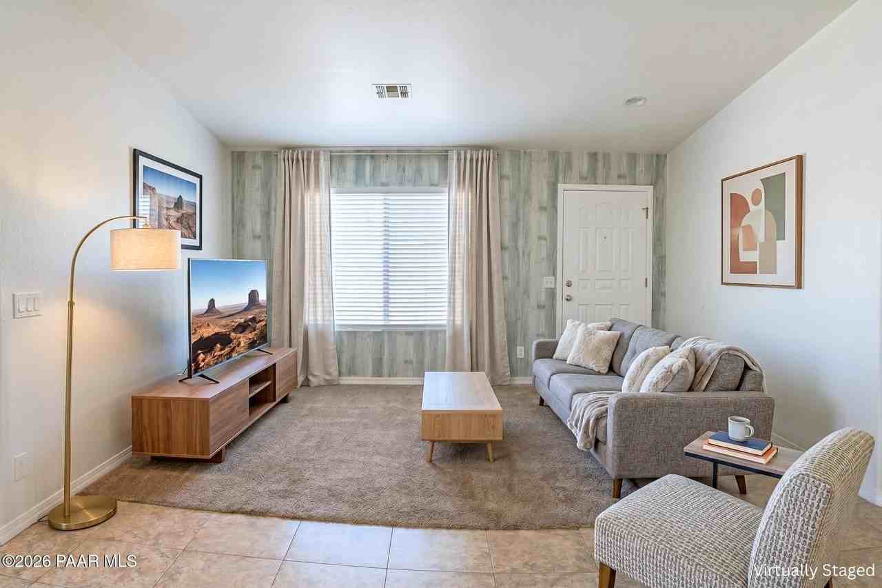 4052 S Ferris Dr - Photo 2 of 21