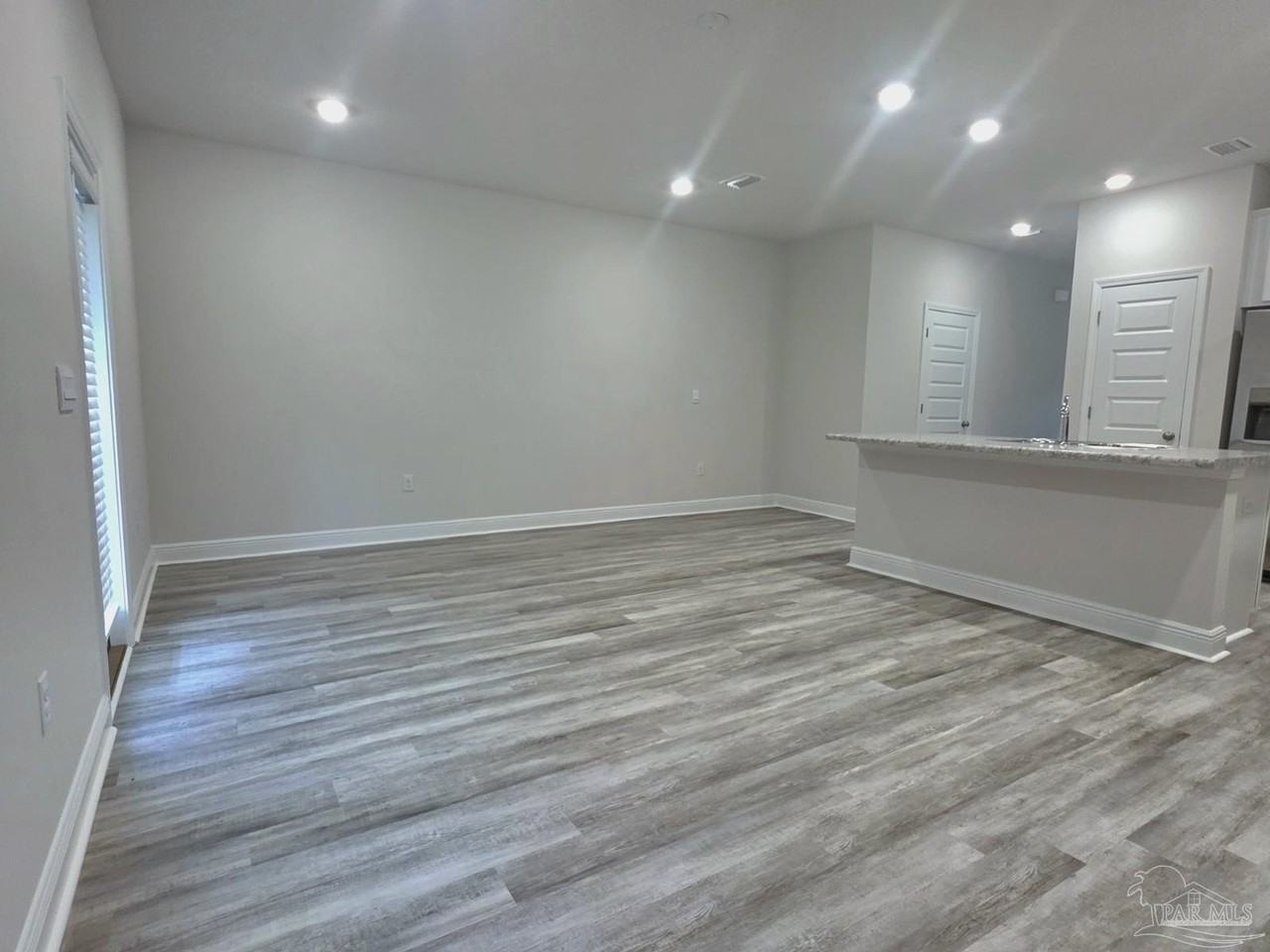 1306 Leeway Dr - Photo 7 of 23