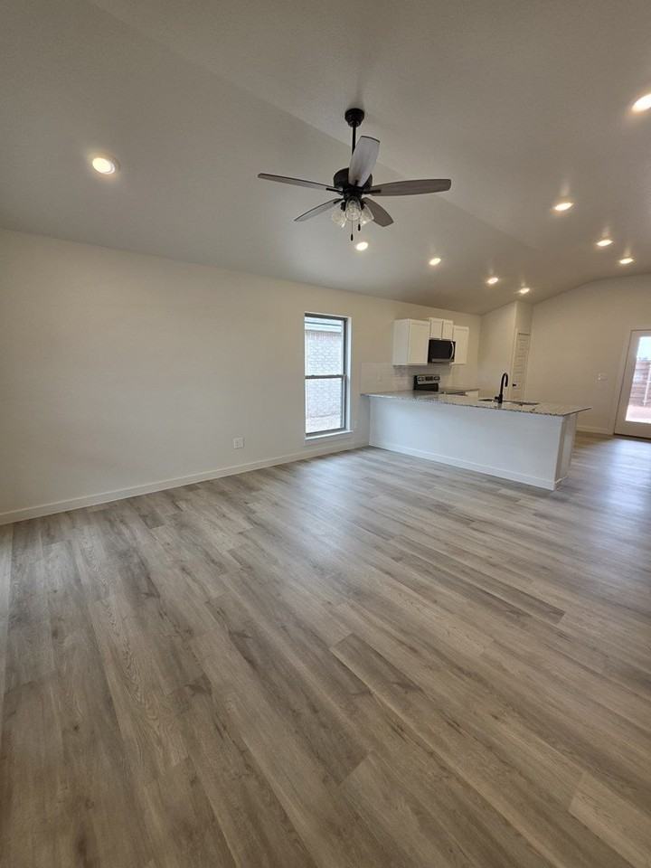 6220 Kingsville - Photo 4 of 23