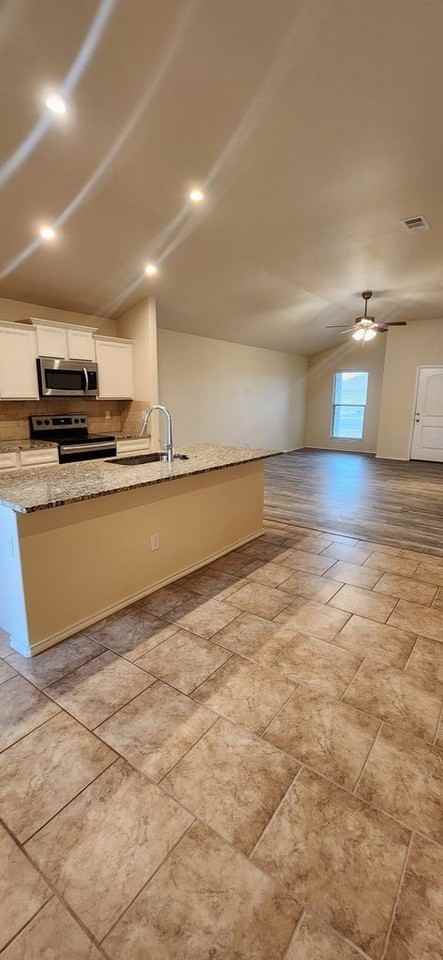 6812 Brush Dr - Photo 5 of 28