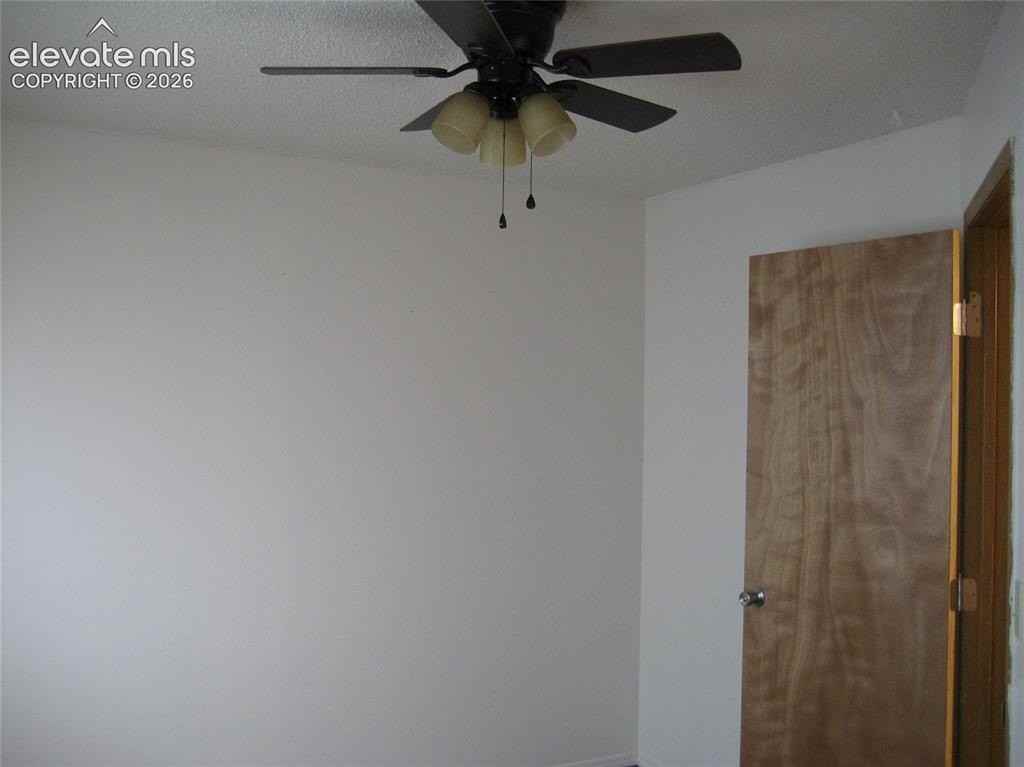 149 Wellington St - Photo 7 of 8