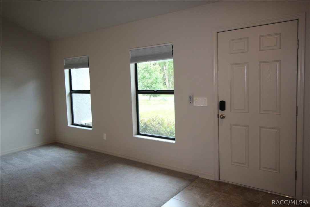 2958 N Kittery Pt - Photo 2 of 29