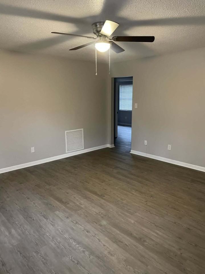 4100 N Ocoee St - Photo 4 of 14