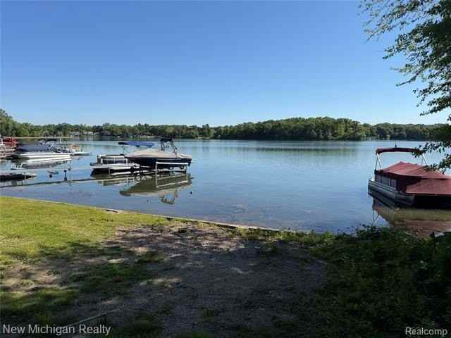 7920 Detroit Blvd - Photo 3 of 26