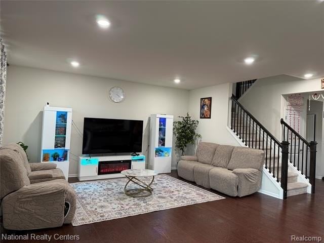 49654 Hummel Dr - Photo 3 of 18