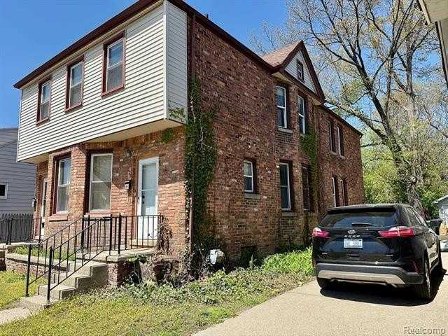 223 E Oakridge St - Photo 3 of 6