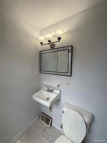 223 E Oakridge St - Photo 5 of 6