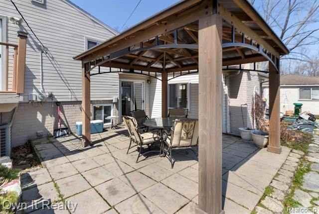33112 Lynx St - Photo 3 of 17
