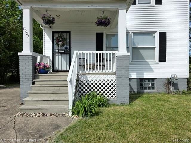 2927 Seyburn St - Photo 3 of 37