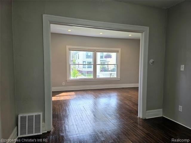 2927 Seyburn St - Photo 7 of 37