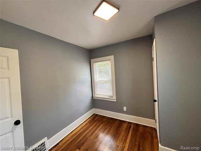 7028 Studebaker Ave - Photo 7 of 11