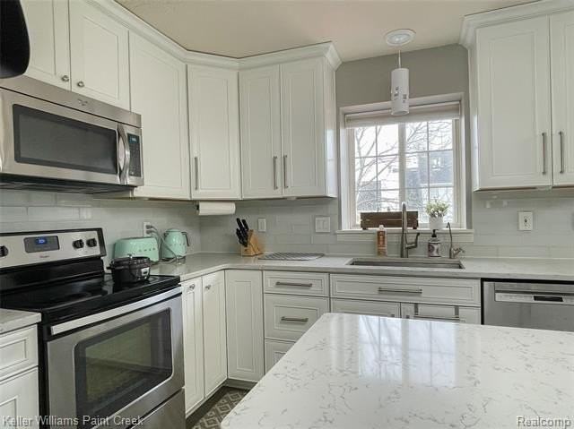 4927 Ravine Ct - Photo 5 of 36