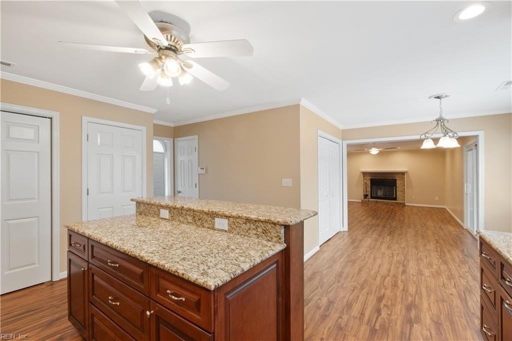 4501 Van Dyck Dr - Photo 4 of 44