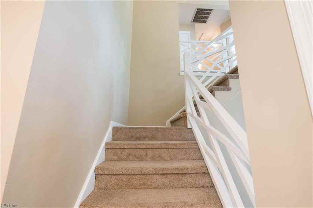 4501 Van Dyck Dr - Photo 6 of 44