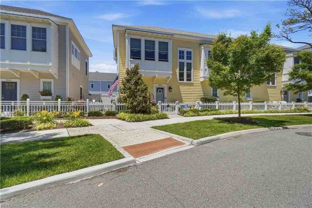 9565 23rd Bay St - Photo 2 of 37