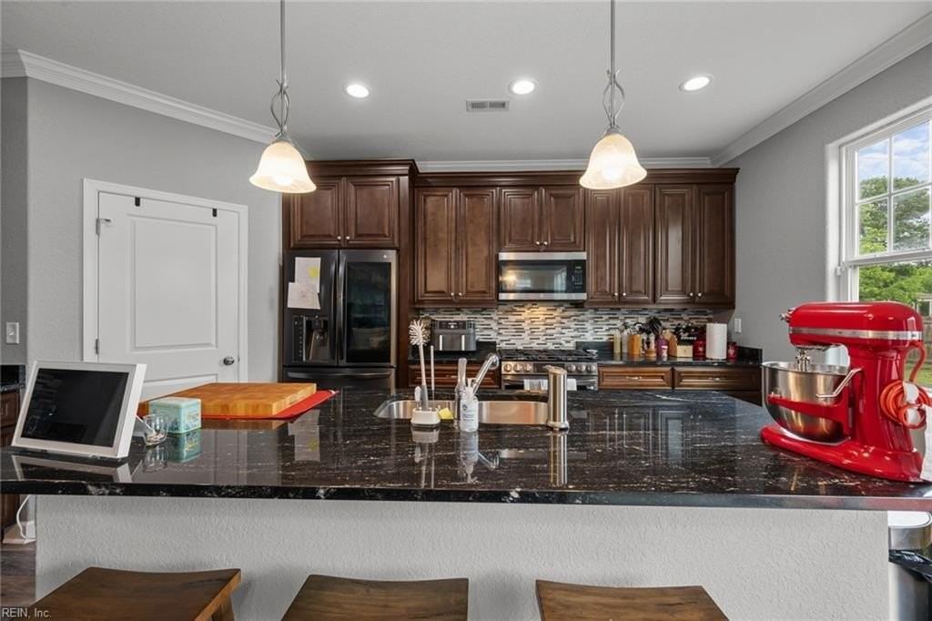 8128 Van Patten Rd - Photo 4 of 45