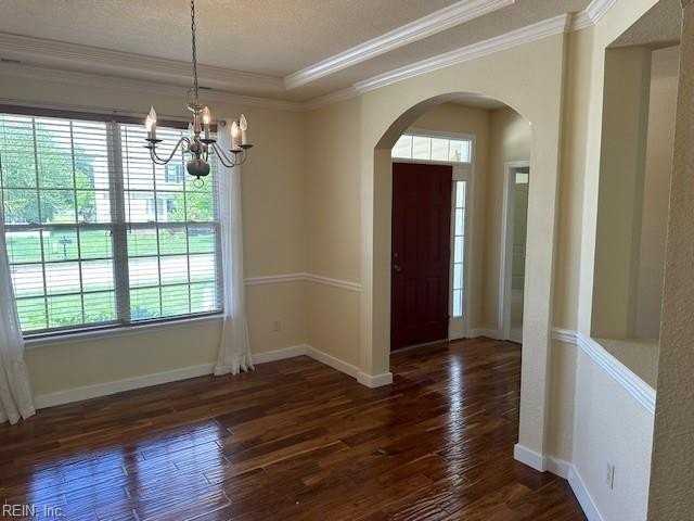 2565 Kentucky Derby Dr - Photo 4 of 42
